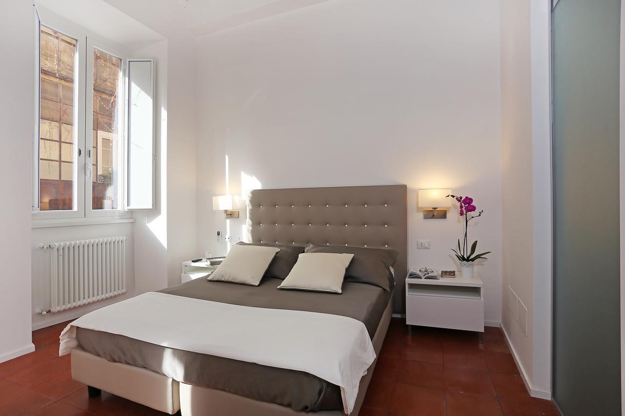 Bed & Breakfast Domus Croce 2*