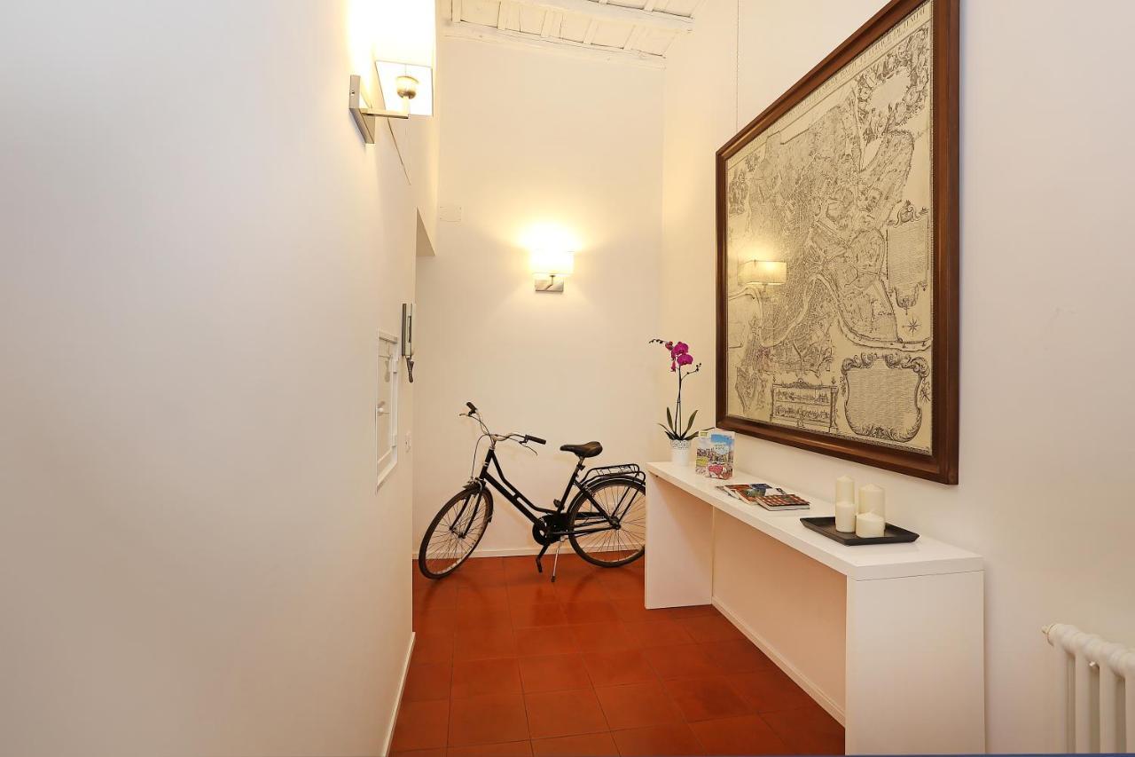 Bed and breakfast Domus Croce Roma
